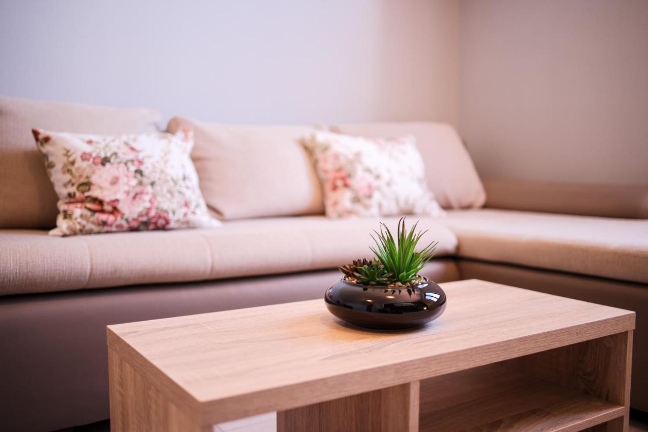 Apartment Ruza ซูโกชัน ภายนอก รูปภาพ