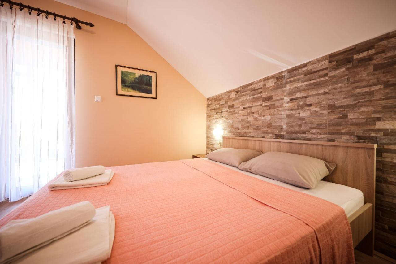 Apartment Ruza ซูโกชัน ภายนอก รูปภาพ