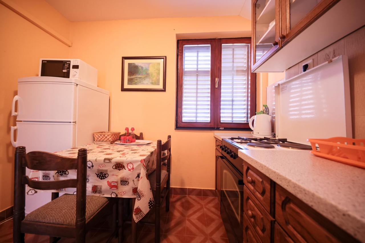 Apartment Ruza ซูโกชัน ภายนอก รูปภาพ